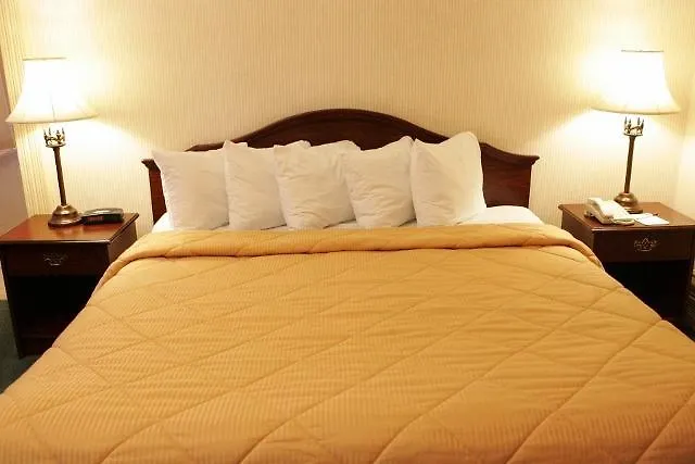 Clarion Hotel & Suites Selby Downtown Toronto 2*,