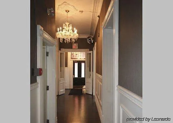 Clarion Hotel & Suites Selby Downtown Toronto 2*,