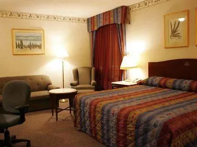 Clarion Hotel & Suites Selby Downtown Toronto
