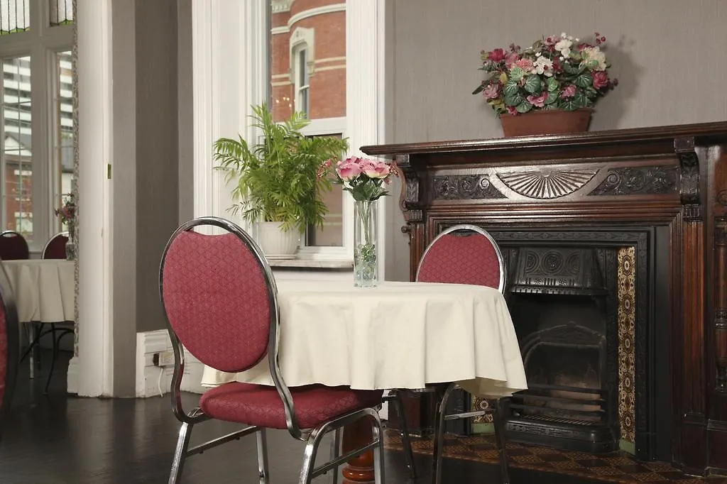 Clarion Hotel & Suites Selby Downtown Toronto