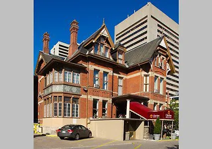 Clarion Hotel & Suites Selby Downtown Toronto