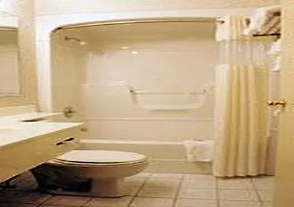 Clarion Hotel & Suites Selby Downtown Toronto 2*,