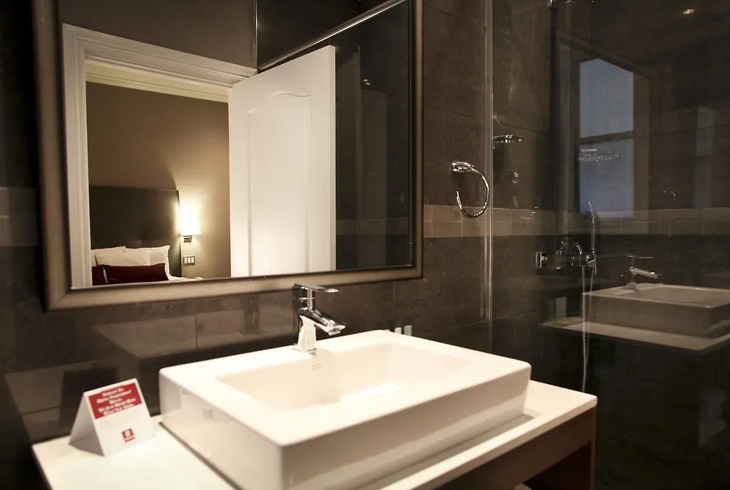 Clarion Hotel & Suites Selby Downtown 토론토