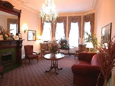 Clarion Hotel & Suites Selby Downtown 토론토