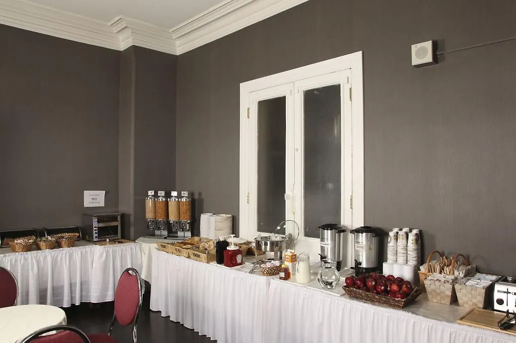 Clarion Hotel & Suites Selby Downtown 토론토 2*,  캐나다