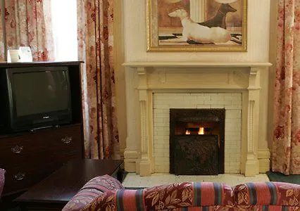 Clarion Hotel & Suites Selby Downtown 토론토